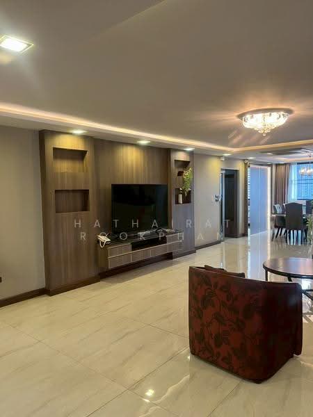 President Park Sukhumvit 24, Bangkok, 99 Sukhumvit 24 Alley, Khlongtoei Nua, Watthana, Bangkok, 3 Bedrooms, 223 sqm, Condo For Rent, by Hathairat Rookphan, 500513477 - DDproperty.com