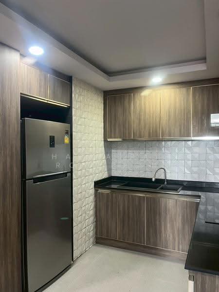 President Park Sukhumvit 24, Bangkok, 99 Sukhumvit 24 Alley, Khlongtoei Nua, Watthana, Bangkok, 3 Bedrooms, 223 sqm, Condo For Rent, by Hathairat Rookphan, 500513477 - DDproperty.com
