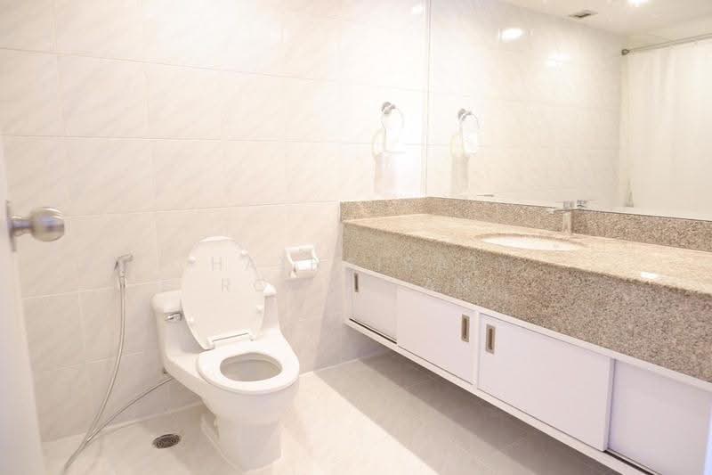 Omni Tower Sukhumvit Nana, Bangkok, 69 Sukhumvit 4 Alley, Khlong Toei, Bangkok, 2 Bedrooms, 132 sqm, Condo For Rent, by Hathairat Rookphan, 500513499 - DDproperty.com