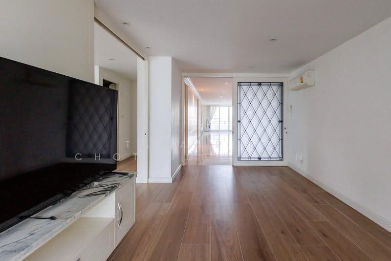 Wattana Heights, Bangkok, Sukhumvit Road, Khlongtoei Nua, Watthana, Bangkok, 3 Bedrooms, 336 sqm, Condo For Sale, by Tanakrit Chotbuddkayan, 500513515 - DDproperty.com