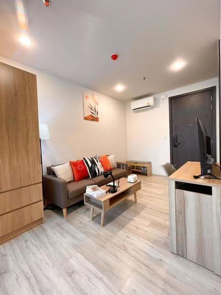 XT Huaikhwang, Bangkok, 244 Ratchadaphisek Road, Huai Khwang, Bangkok, 1 Bedroom, 35 sqm, Condo For Rent, by Manapong Phromphitak, 500513542 - DDproperty.com