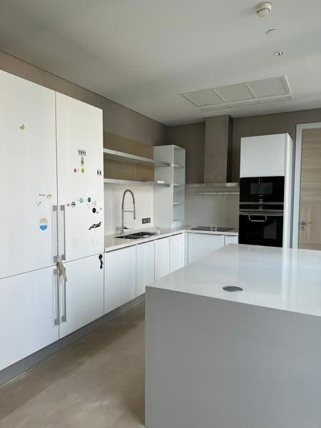 Sindhorn Residence, Bangkok, 54 Soi Ton Son, Lumphini, Pathum Wan, Bangkok, 2 Bedrooms, 154 sqm, Condo For Rent, by Intouch Abhinorasaeth, 500513584 - DDproperty.com