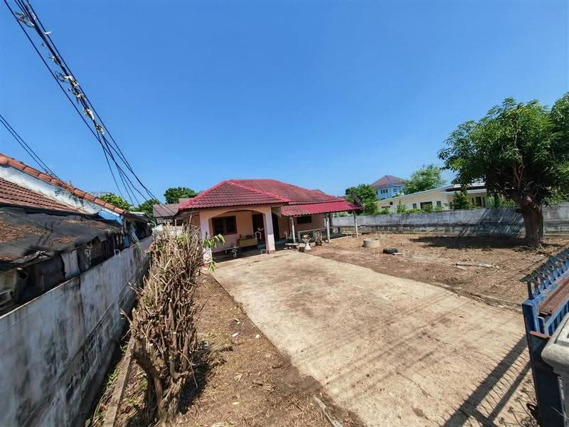 สวัสดิการทหารอากาศ ฐานบินกำแพงแสน, Nakhon Pathom, ถนนมาลัยแมน, Kra Tip, Kamphaeng Saen, Nakhon Pathom, 2 Bedrooms, 180 sqm, Single Detached House For Sale, by คุณ กันตภณ จักกาวิรักษ์ (บอย), 500513603 - DDproperty.com