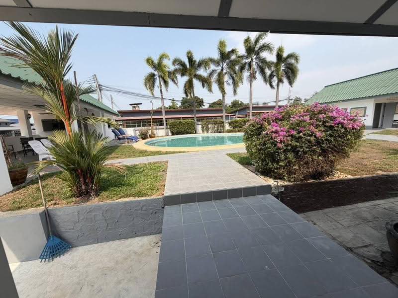 6-BR Villa, chon-buri, Nong Pru, Bang Lamung (Pattaya), Chon Buri (Pattaya), 6 Bedrooms, 450 sqm, Villa For Sale, by Sikkares Ploydang, 500513760 - DDproperty.com