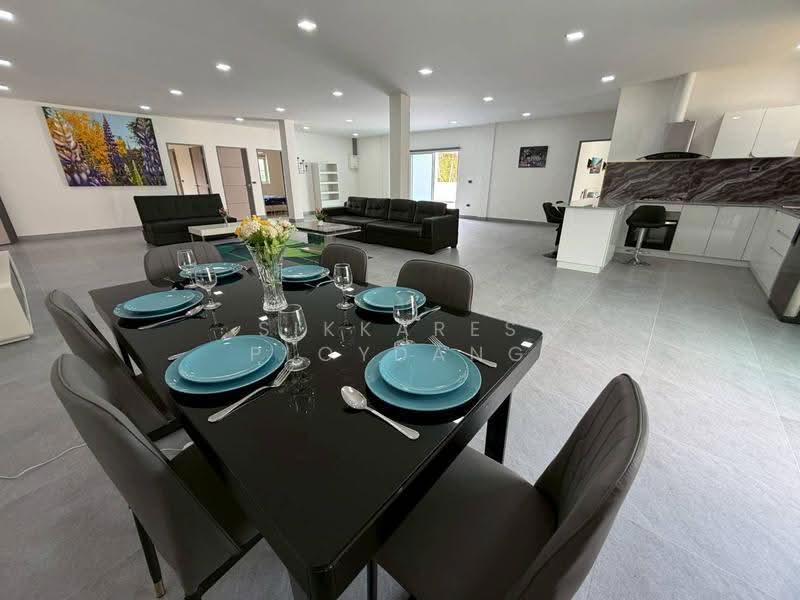 6-BR Villa, chon-buri, Nong Pru, Bang Lamung (Pattaya), Chon Buri (Pattaya), 6 Bedrooms, 450 sqm, Villa For Sale, by Sikkares Ploydang, 500513760 - DDproperty.com