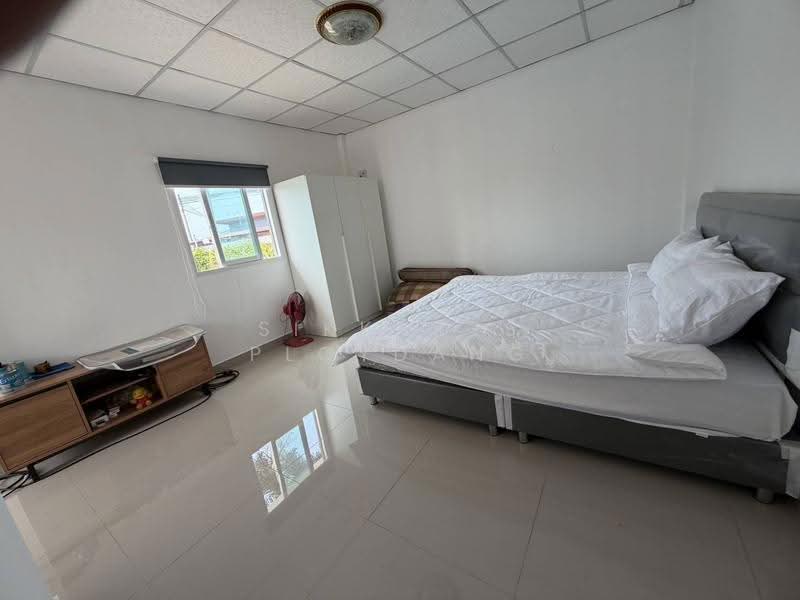 6-BR Villa, chon-buri, Nong Pru, Bang Lamung (Pattaya), Chon Buri (Pattaya), 6 Bedrooms, 450 sqm, Villa For Sale, by Sikkares Ploydang, 500513760 - DDproperty.com