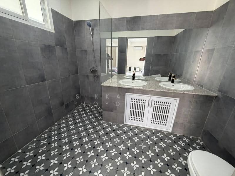 6-BR Villa, chon-buri, Nong Pru, Bang Lamung (Pattaya), Chon Buri (Pattaya), 6 Bedrooms, 450 sqm, Villa For Sale, by Sikkares Ploydang, 500513760 - DDproperty.com