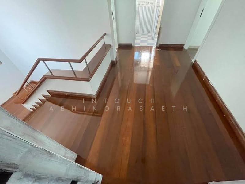 5-BR House, Bangkok, Khlong Chaokhun Sing, Wang Thonglang, Bangkok, 5 Bedrooms, 524 sqm, Single Detached House For Sale, by Intouch Abhinorasaeth, 500513780 - DDproperty.com