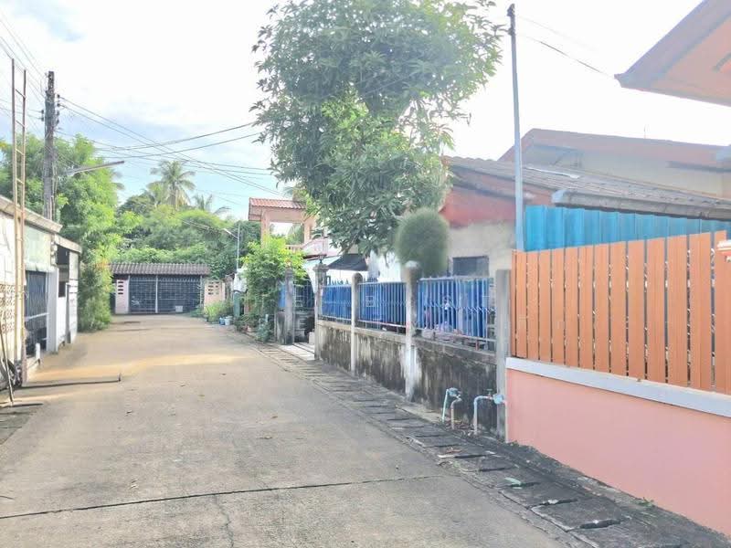 บ้านเดี่ยวพร้อมที่ดินท่าอิฐ อุตรดิตถ์, Uttaradit, Tha It, Muang Uttaradit, Uttaradit, 3 Bedrooms, 100 sqm, Single Detached House For Sale, by The Best Property เล็ก, 500513805 - DDproperty.com