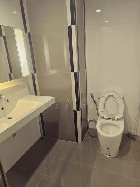 Rhythm Ratchada, Bangkok, 558 Ratchadaphisek Road, Samsen Nok, Huai Khwang, Bangkok, 2 Bedrooms, 72 sqm, Condo For Sale, by Patcharaporn Binsorlae, 500513831 - DDproperty.com