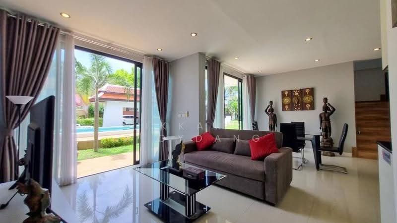 undefined, Chon Buri (Pattaya), Huai Yai, Bang Lamung (Pattaya), Chon Buri (Pattaya), 2 Bedrooms, 210 sqm, Townhouse For Sale, by Sikkares Ploydang, 500513870 - DDproperty.com