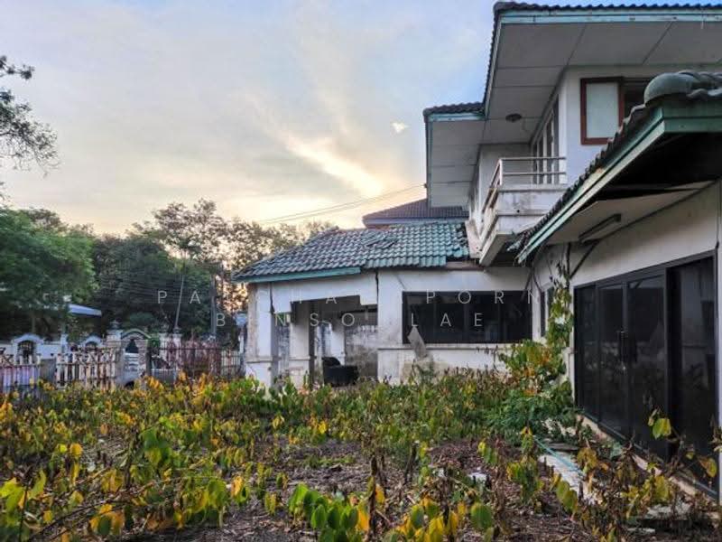 Kritsada Nakron Pinklao-Phuttamonthon Sai 2, Bangkok, Pinklao-Nakhon Chaisri, Bang Ra Mat, Taling Chan, Bangkok, 3 Bedrooms, 300 sqm, Single Detached House For Sale, by Patcharaporn Binsorlae, 500513939 - DDproperty.com