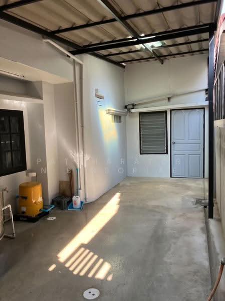4-BR House, Bangkok, Saphan Sung, Bangkok, 4 Bedrooms, 210 sqm, Single Detached House For Sale, by Patcharaporn Binsorlae, 500513960 - DDproperty.com