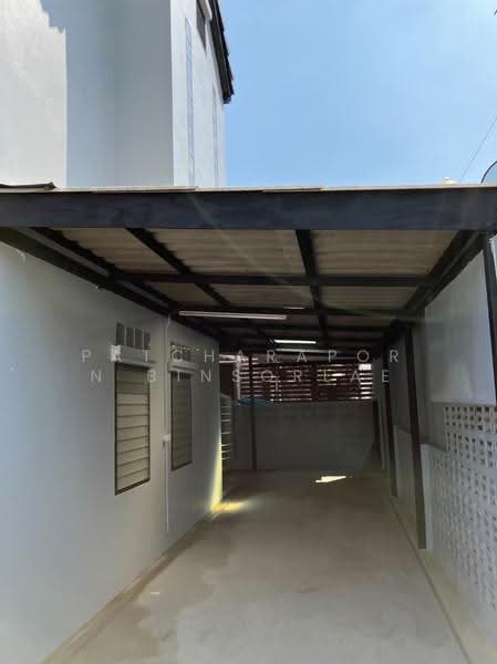 4-BR House, Bangkok, Saphan Sung, Bangkok, 4 Bedrooms, 210 sqm, Single Detached House For Sale, by Patcharaporn Binsorlae, 500513960 - DDproperty.com