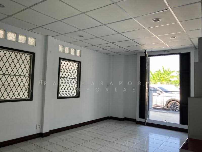 4-BR House, Bangkok, Saphan Sung, Bangkok, 4 Bedrooms, 210 sqm, Single Detached House For Sale, by Patcharaporn Binsorlae, 500513960 - DDproperty.com
