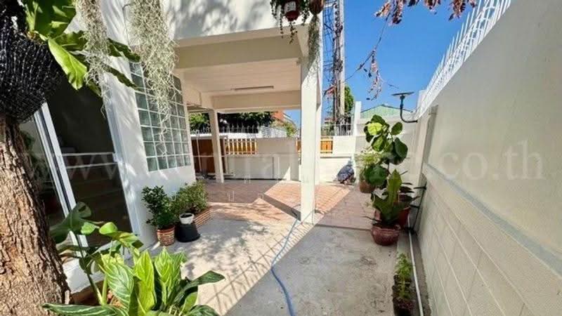ลาดพร้าว 80, Bangkok, ลาดพร้าว80, Bang Kapi, Huai Khwang, Bangkok, 3 Bedrooms, 136 sqm, Single Detached House For Sale, by คุณ ศรันย์ ( ปังปอนด์ ), 500513962 - DDproperty.com