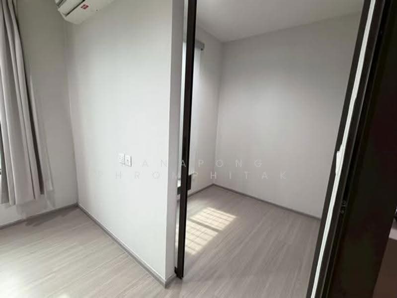 XT Huaikhwang, Bangkok, 244 Ratchadaphisek Road, Huai Khwang, Bangkok, 1 Bedroom, 35 sqm, Condo For Rent, by Manapong Phromphitak, 500513987 - DDproperty.com