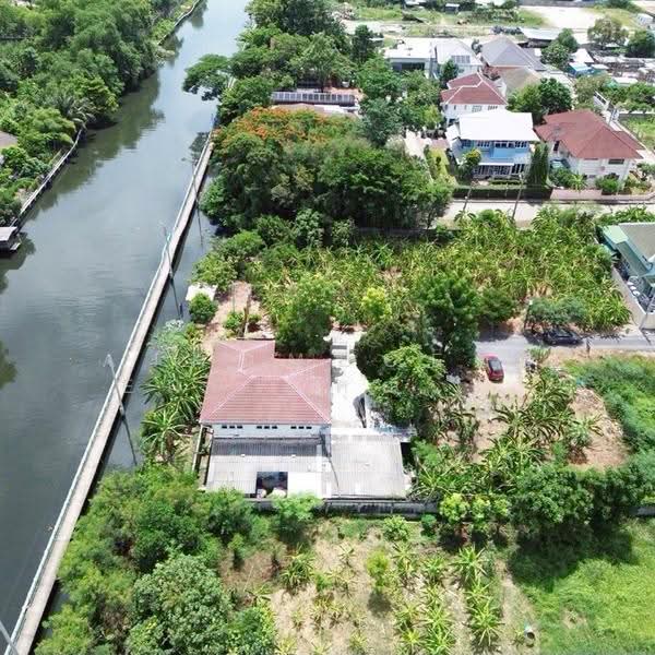 ที่ดินพร้อมสิ่งปลูกสร้าง215ตรว. ซ.เลียบคลองฯฝั่งใต้2/2 เพชรเกษม69, กรุงเทพ, หนองแขม, กรุงเทพ, 860 ตร.ม., ที่ดิน ขาย, โดย AJHOMECENTER - คุณเอ็กซ์, 500514006 - DDproperty.com