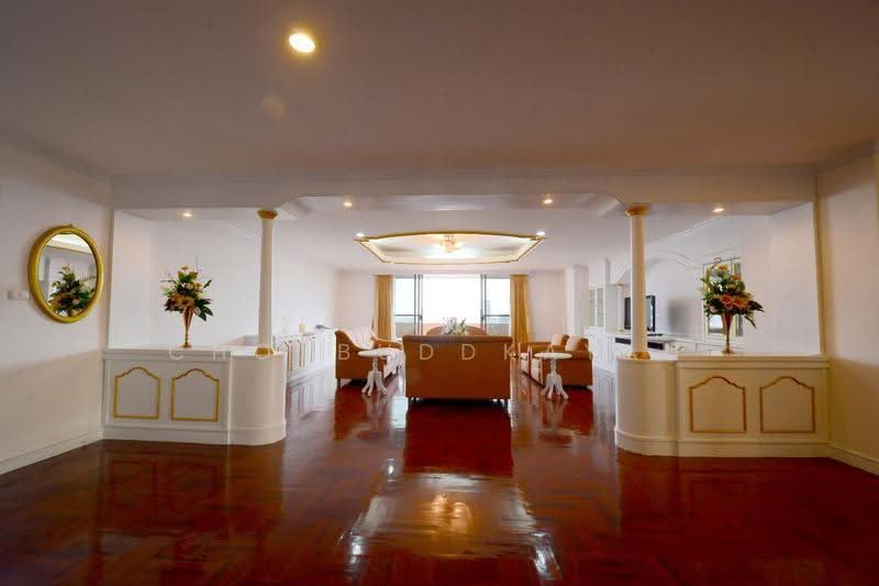 Oriental Towers, Bangkok, 25 Soi Ekkamai 12, Ekkamai Road, Khlong Tan Nua, Watthana, Bangkok, 3 Bedrooms, 350 sqm, Condo For Rent, by Tanakrit Chotbuddkayan, 500514007 - DDproperty.com