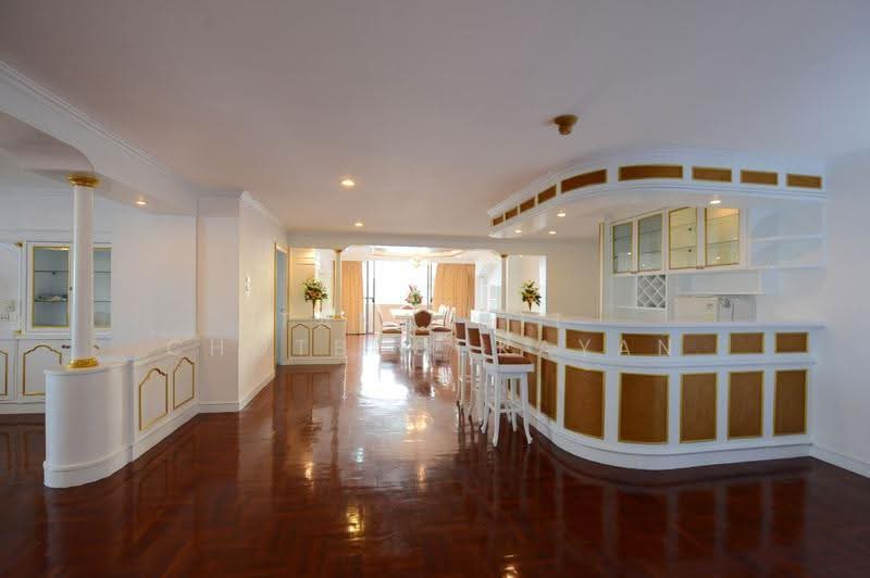Oriental Towers, Bangkok, 25 Soi Ekkamai 12, Ekkamai Road, Khlong Tan Nua, Watthana, Bangkok, 3 Bedrooms, 350 sqm, Condo For Rent, by Tanakrit Chotbuddkayan, 500514007 - DDproperty.com
