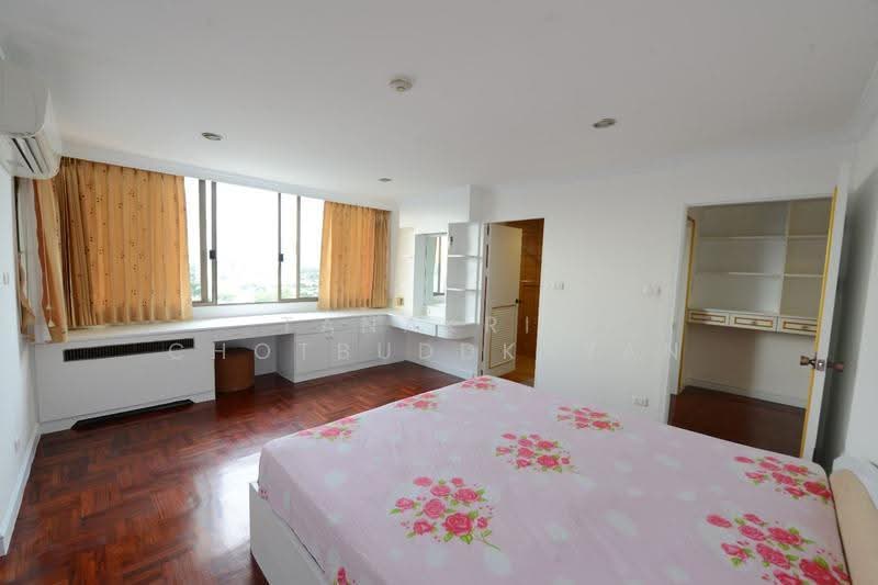 Oriental Towers, Bangkok, 25 Soi Ekkamai 12, Ekkamai Road, Khlong Tan Nua, Watthana, Bangkok, 3 Bedrooms, 350 sqm, Condo For Sale, by Tanakrit Chotbuddkayan, 500514016 - DDproperty.com