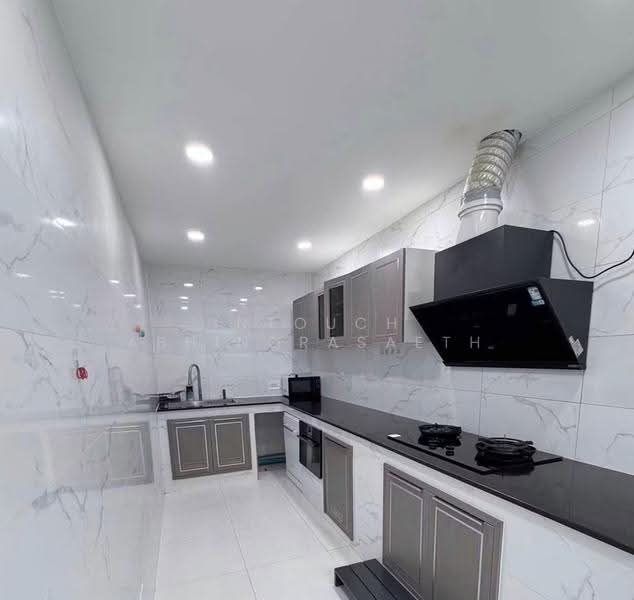 B-Square Rama 9 - Mengjai, Bangkok, Soi Sahakanpramoon, Wang Thonglang, Bangkok, 4 Bedrooms, 550 sqm, Townhouse For Rent, by Intouch Abhinorasaeth, 500514021 - DDproperty.com