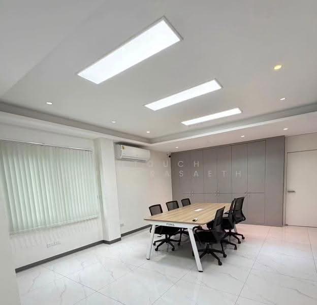 B-Square Rama 9 - Mengjai, Bangkok, Soi Sahakanpramoon, Wang Thonglang, Bangkok, 4 Bedrooms, 550 sqm, Townhouse For Rent, by Intouch Abhinorasaeth, 500514021 - DDproperty.com