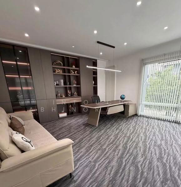 B-Square Rama 9 - Mengjai, Bangkok, Soi Sahakanpramoon, Wang Thonglang, Bangkok, 4 Bedrooms, 550 sqm, Townhouse For Rent, by Intouch Abhinorasaeth, 500514021 - DDproperty.com