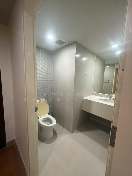 The Trendy, Bangkok, 10 Soi Sukhumvit 13, Khlongtoei Nua, Watthana, Bangkok, 1 Bedroom, 74 sqm, Condo For Rent, by Tanakrit Chotbuddkayan, 500514026 - DDproperty.com