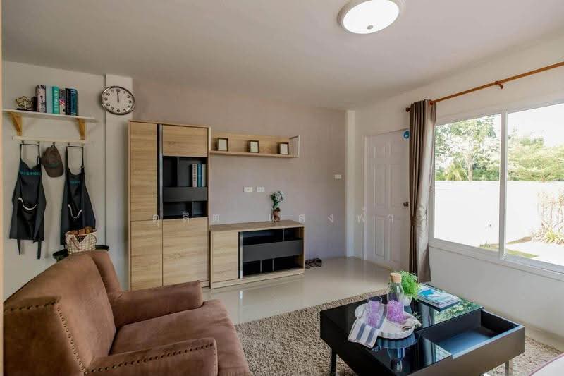 ให้เช่าทาวน์โฮมใหม่ ม.บ้านงามเจริญ22 บ่อวิน ศรีราชา, Chon Buri (Pattaya), Bueng, Si Racha, Chon Buri (Pattaya), 2 Bedrooms, 85 sqm, Townhouse For Rent, by Dusit Saengfa, 500514069 - DDproperty.com