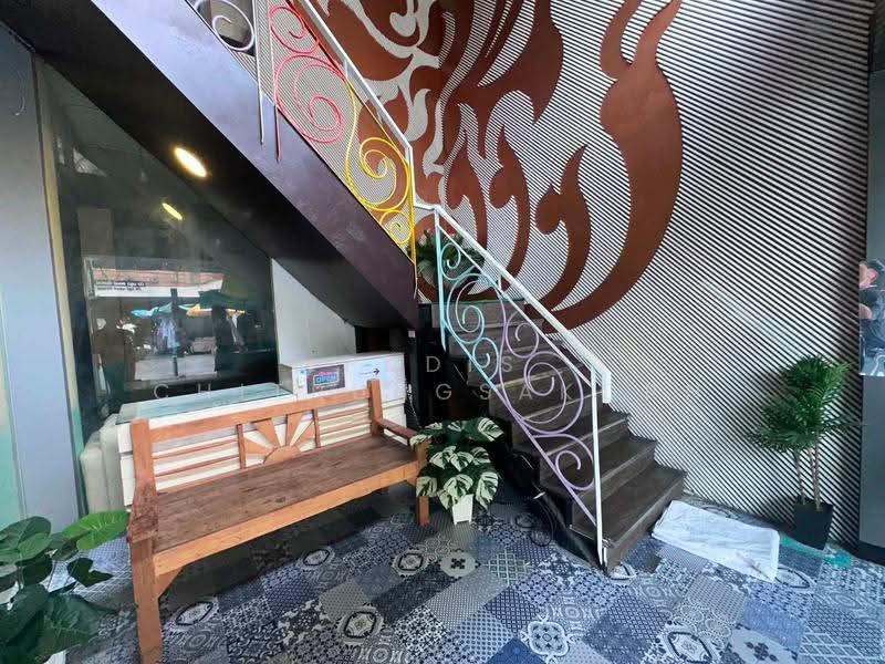 เซ้งธุรกิจโฮสเทลพร้อมดำเนินกิจการต่อ - ข้าวสาร, กรุงเทพ, ตลาดยอด, พระนคร, กรุงเทพ, 380 ตร.ม., ตึกแถว-อาคารพาณิชย์ ให้เช่า, โดย Pudis Chitrungsakorn, 500514106 - DDproperty.com