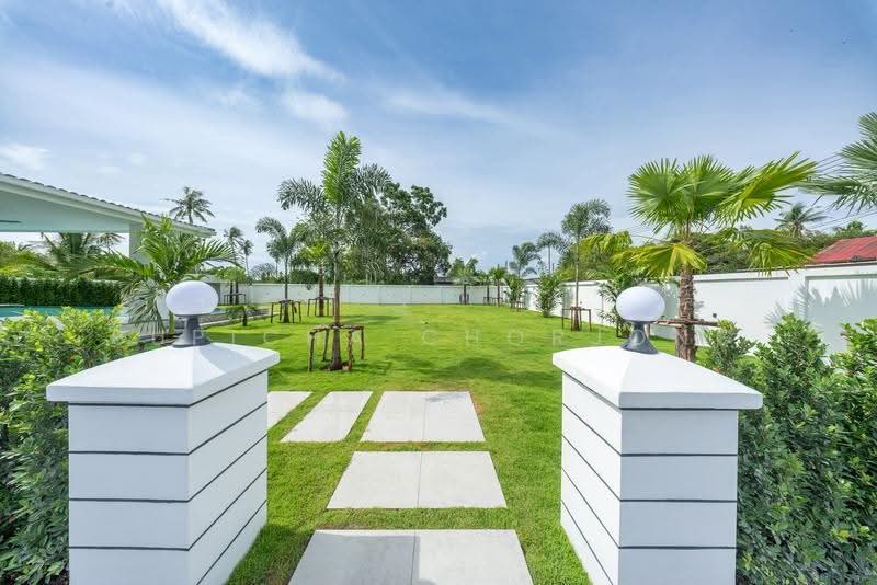 5-BR Villa, Chon Buri (Pattaya), Poong, Bang Lamung (Pattaya), Chon Buri (Pattaya), 5 Bedrooms, 450 sqm, Villa For Sale, by Supicha Chorjong, 500514160 - DDproperty.com