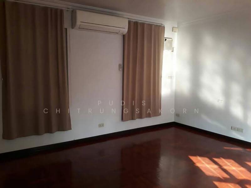 Luxury 4-Storey Townhome for Rent – Langsuan | Chidlom, Bangkok, Lumphini, Pathum Wan, Bangkok, 4 Bedrooms, 200 sqm, Townhouse For Rent, by Pudis Chitrungsakorn, 500514200 - DDproperty.com