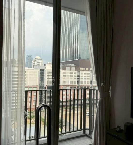 28 Chidlom, Bangkok, 28 Chit Lom Alley, Lumphini, Pathum Wan, Bangkok, 1 Bedroom, 50 sqm, Condo For Rent, by Natlyn Kongsapook, 500514207 - DDproperty.com