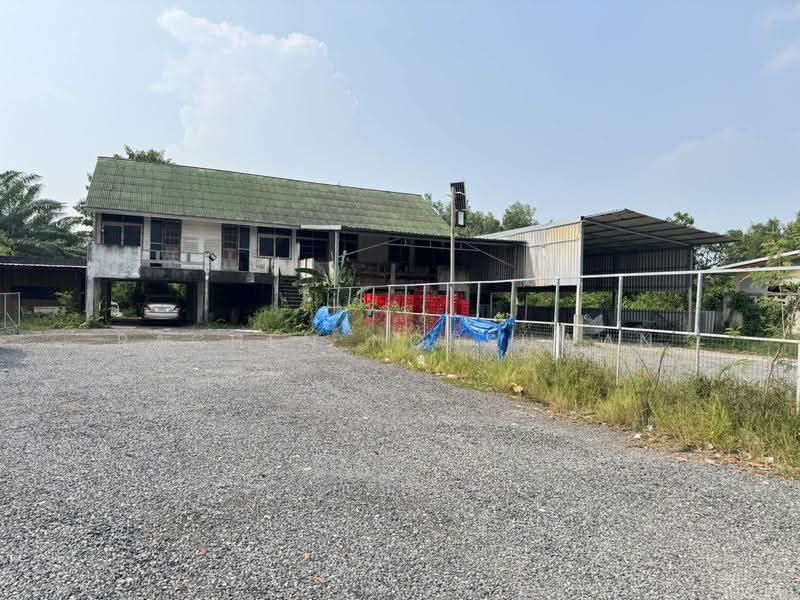House for rent with a yard located behind PTT Tha Chang. The land measures 17x40 meters and is 167 s, Songkhla, Khlong Hae, Hat Yai, Songkhla, 1 Bedroom, 400 sqm, Single Detached House For Rent, by Rachen Nopsuwan, 500514210 - DDproperty.com