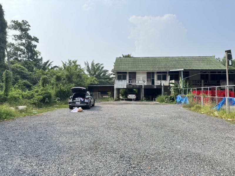 House for rent with a yard located behind PTT Tha Chang. The land measures 17x40 meters and is 167 s, Songkhla, Khlong Hae, Hat Yai, Songkhla, 1 Bedroom, 400 sqm, Single Detached House For Rent, by Rachen Nopsuwan, 500514210 - DDproperty.com