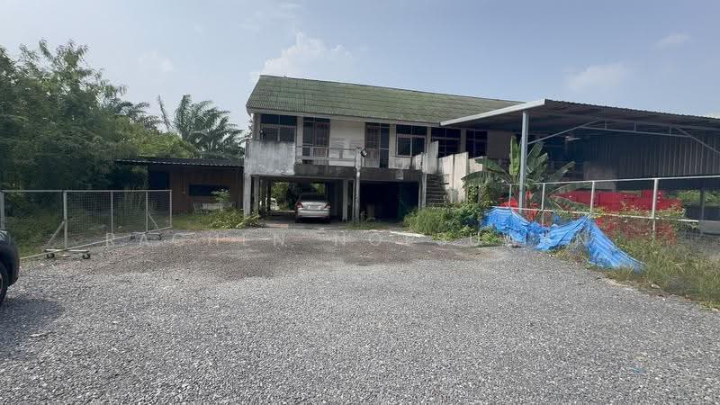 House for rent with a yard located behind PTT Tha Chang. The land measures 17x40 meters and is 167 s, Songkhla, Khlong Hae, Hat Yai, Songkhla, 1 Bedroom, 400 sqm, Single Detached House For Rent, by Rachen Nopsuwan, 500514210 - DDproperty.com