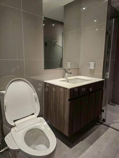 IDEO Mobi Asoke, Bangkok, New Petchaburi Road, Bang Kapi, Huai Khwang, Bangkok, 2 Bedrooms, 61 sqm, Condo For Rent, by Natlyn Kongsapook, 500514289 - DDproperty.com