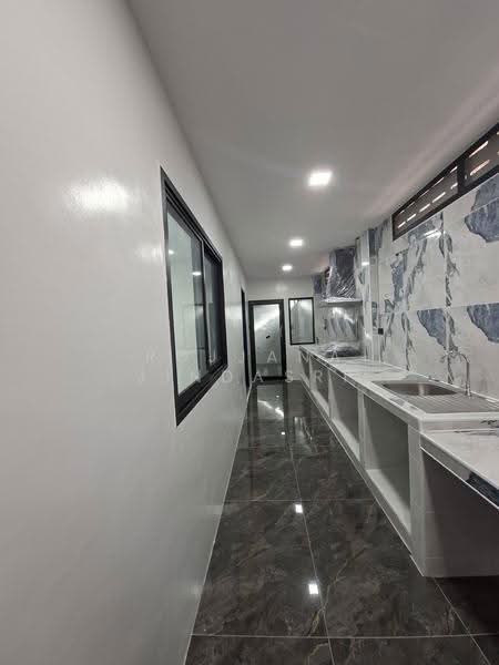 4-BR House, Bangkok, Bang Chak, Phra Khanong, Bangkok, 4 Bedrooms, 200 sqm, Single Detached House For Rent, by Rojjana Jindasri, 500514310 - DDproperty.com