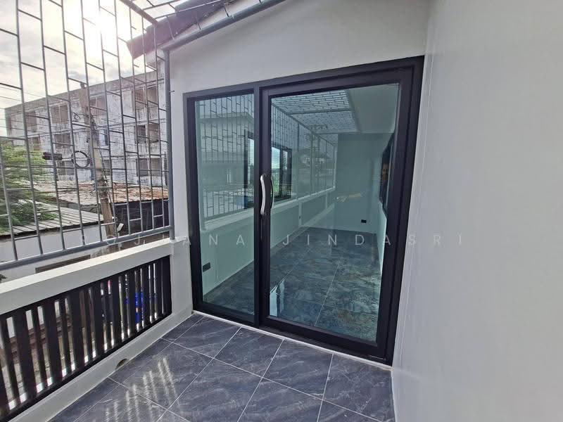 4-BR House, Bangkok, Bang Chak, Phra Khanong, Bangkok, 4 Bedrooms, 200 sqm, Single Detached House For Rent, by Rojjana Jindasri, 500514310 - DDproperty.com