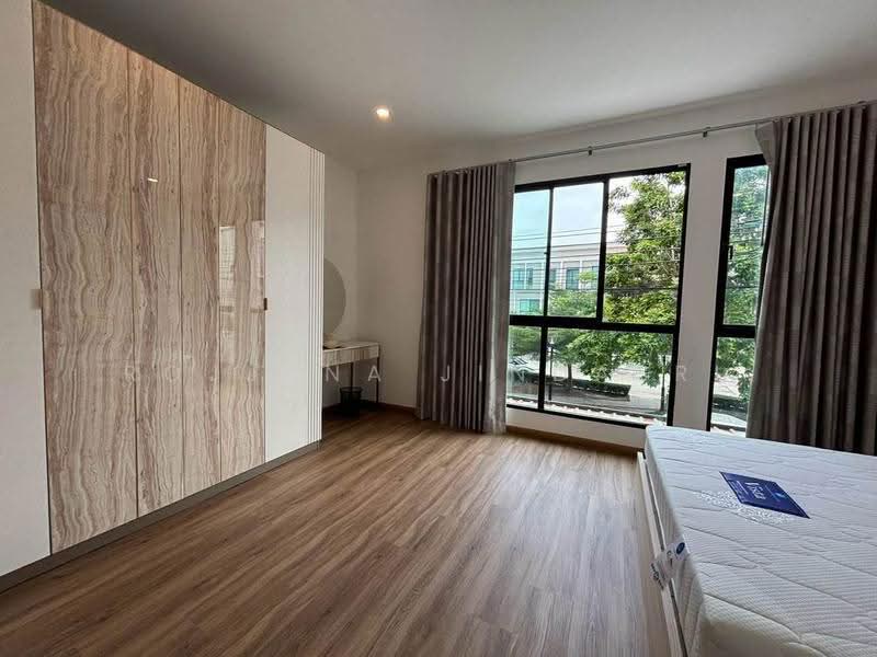 Patio Srinakarin-Rama 9, Bangkok, Krungthep Kreetha Road, Hua Mak, Bang Kapi, Bangkok, 3 Bedrooms, 190 sqm, Townhouse For Rent, by Rojjana Jindasri, 500514314 - DDproperty.com