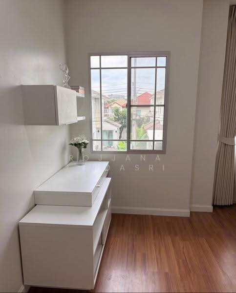 Manthana Onnut-Wongwan 2, Bangkok, Sukhaphiban 2 Road, Prawet, Bangkok, 4 Bedrooms, 214 sqm, Single Detached House For Rent, by Rojjana Jindasri, 500514369 - DDproperty.com