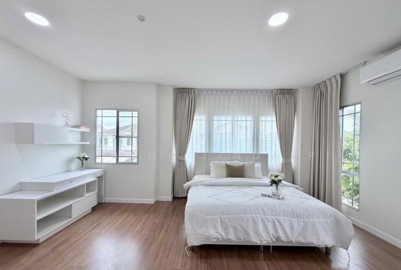 Manthana Onnut-Wongwan 2, Bangkok, Sukhaphiban 2 Road, Prawet, Bangkok, 4 Bedrooms, 214 sqm, Single Detached House For Rent, by Rojjana Jindasri, 500514369 - DDproperty.com