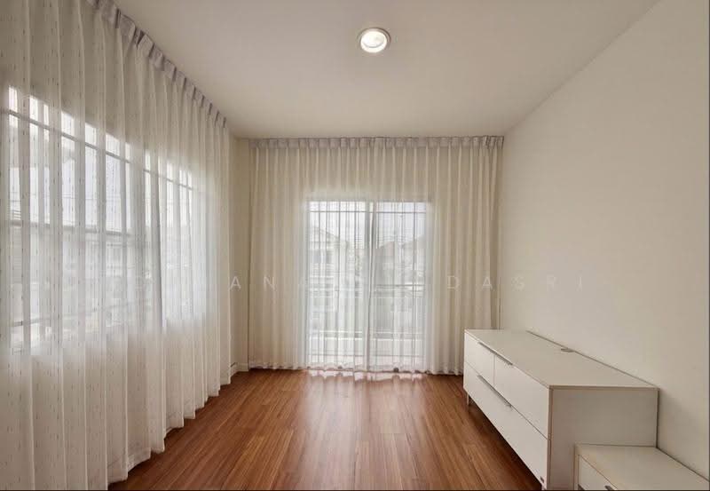 Manthana Onnut-Wongwan 2, Bangkok, Sukhaphiban 2 Road, Prawet, Bangkok, 4 Bedrooms, 214 sqm, Single Detached House For Rent, by Rojjana Jindasri, 500514369 - DDproperty.com