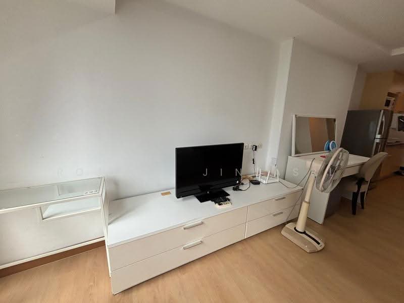 The Trendy, Bangkok, 10 Soi Sukhumvit 13, Khlongtoei Nua, Watthana, Bangkok, 1 Bedroom, 35 sqm, Condo For Rent, by Rojjana Jindasri, 500514406 - DDproperty.com