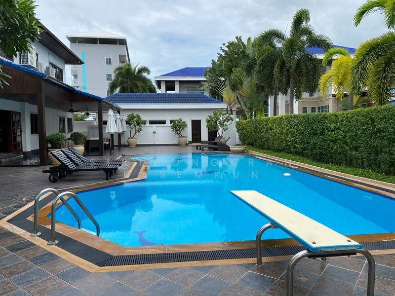 6-BR Villa, Prachuap Khiri Khan, Hua Hin, Prachuap Khiri Khan, 6 Bedrooms, 420 sqm, Villa For Sale, by Sirisongkran Kasemkun, 500514542 - DDproperty.com