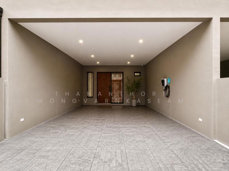 พาทิโอ รัชโยธิน (Patio Ratchayothin), กรุงเทพ, Phahonyothin 32, จันทรเกษม, จตุจักร, กรุงเทพ, 263 ตร.ม., ทาวน์เฮ้าส์ ขาย, โดย Thananthorn Wongvarnkaseam, 500514547 - DDproperty.com