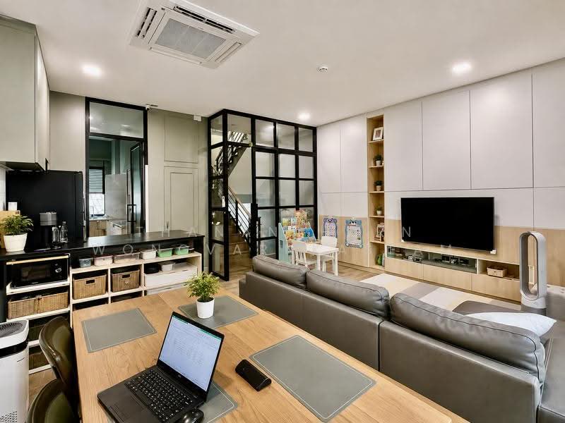 Patio Ratchayothin, Bangkok, Phahonyothin 32, Chan Kasem, Chatuchak, Bangkok, 3 Bedrooms, 263 sqm, Townhouse For Sale, by Thananthorn Wongvarnkaseam, 500514547 - DDproperty.com