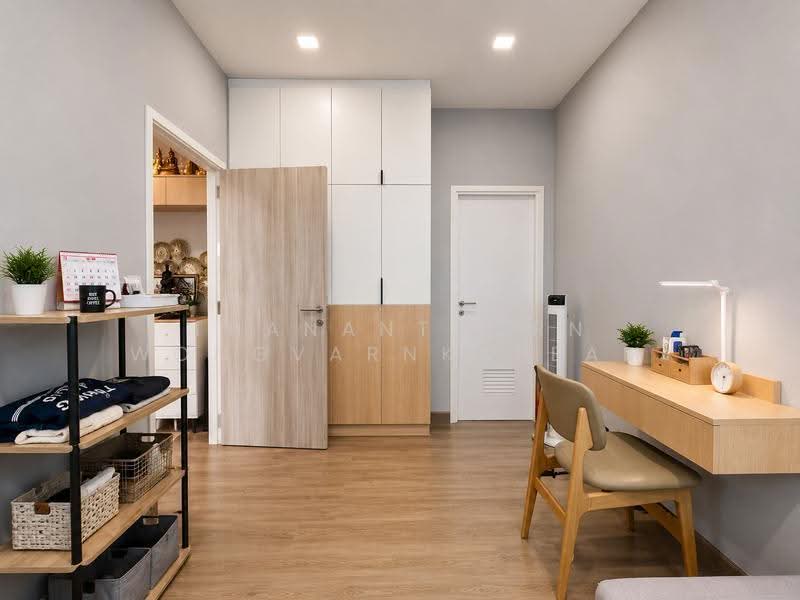 Patio Ratchayothin, Bangkok, Phahonyothin 32, Chan Kasem, Chatuchak, Bangkok, 3 Bedrooms, 263 sqm, Townhouse For Sale, by Thananthorn Wongvarnkaseam, 500514547 - DDproperty.com