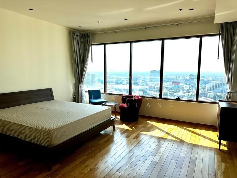 The Emporio Place, Bangkok, 93 Soi Sukhumvit 24, Sukhumvit Road, Khong Tan, Khlong Toei, Bangkok, 3 Bedrooms, 161 sqm, Condo For Rent, by Kritaphak Khongmueang, 500514554 - DDproperty.com